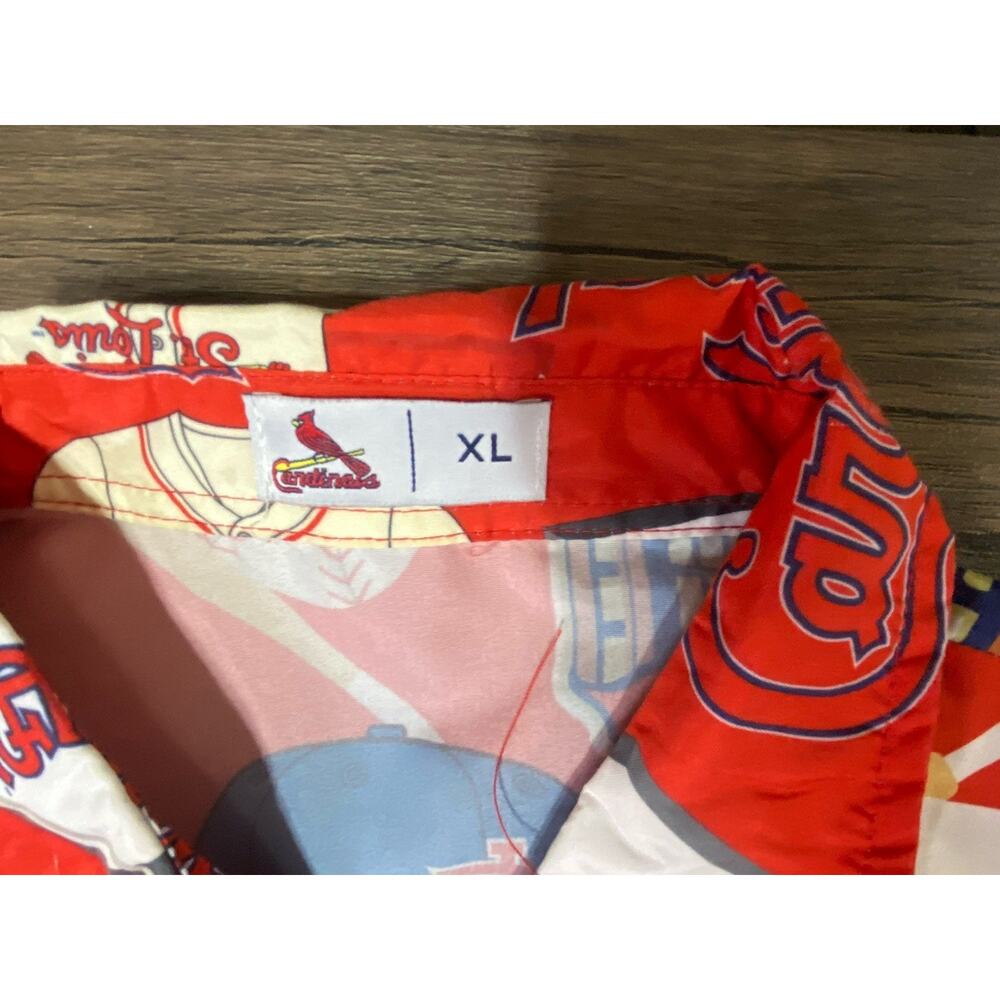 St. Louis Cardinals | Men’s XL SGA Button-Down Shirt - Picture 3 of 5